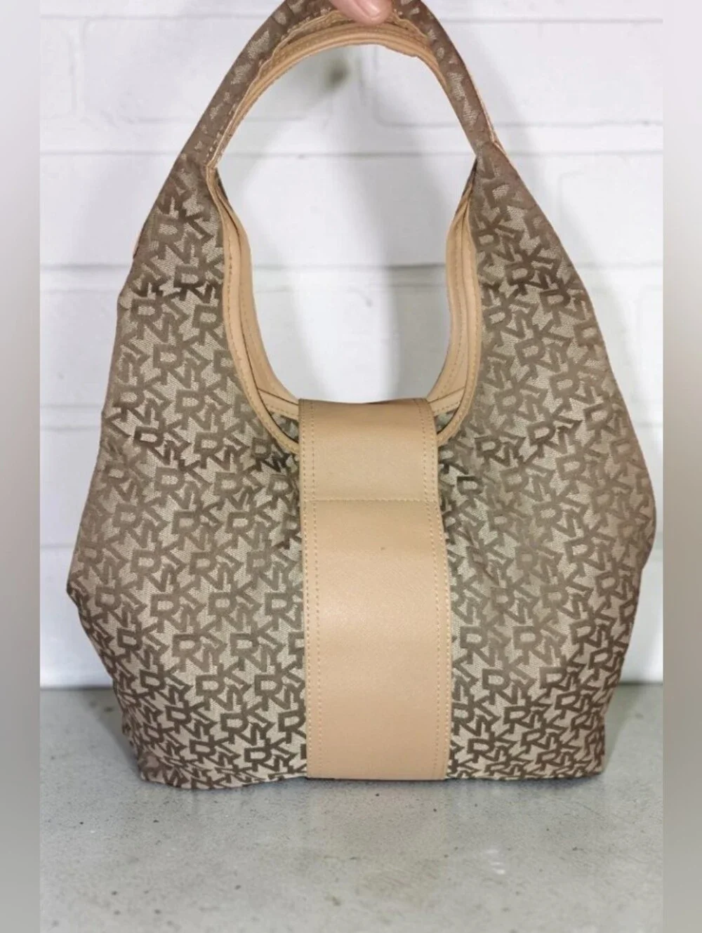 ✨ Vintage DKNY Monogram Town & Country Hobo Shoulder Bag - EUC ✨